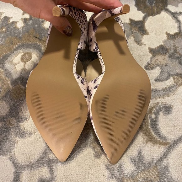 Steve Madden Divided Snake Print Pumps Size 8.5 - Picture 6 of 7